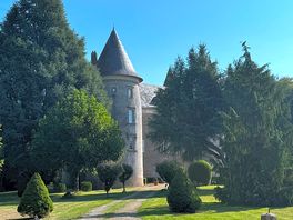 The châteaux