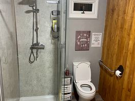 Private bathroom, clean and modern