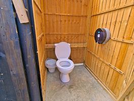 Single toilet, unisex
