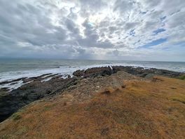15 minutes walk to the beach with direct access to a beautiful coastal path