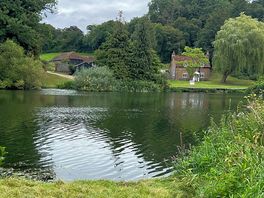 Lovely river walk directly behind the campsite