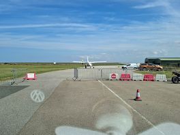 Plane ready for the next jumpers
