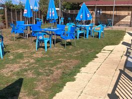 The small hippo bar open in the afternoon from 3pm in summer