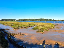 River deben