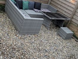 Nice seating area all enclosed