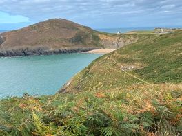 Coastal path down to the beach