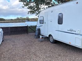 Serviced pitch spacious