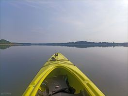 Paddeltour auf dem see .