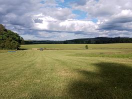 Fantastic large camping field with a beautiful view