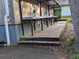 Dish washing area
