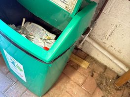 Disgusting dirt smelly bin
