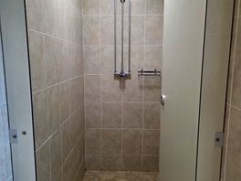 Ladies toilet/shower