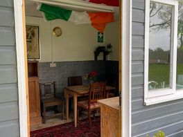 Communal kitchen/games room, a nice touch 😁