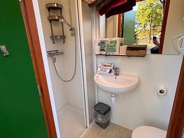 Toilet and shower on the pitch