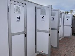 Shower/toilet block