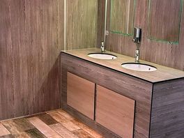 Clean,modern toilet/shower facilities.