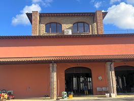 Platz vor der weinmanufaktur