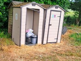 Bin area - liked the recycling