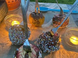 Toffee apples