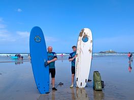 A lesson at the surfing academy is 20% cheaper when staying at this site!