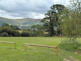 Views are superb pretty much all around you😀