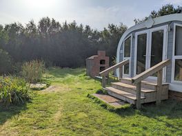 Ella pod and lakeside