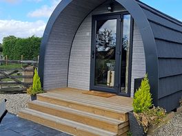 Beautifully presented and clean, modern glamping pod.