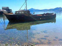 A shipwreck.