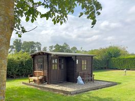 Glamping hut