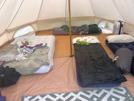 1 double and 3 single blow up beds. still plenty of space at the entrance where photo taken too.