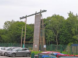 Climbing wall
