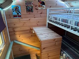 Bunk bed