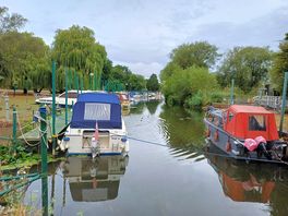 Boats a 10 minute walk away - a great little walk that leads you into a village and back.