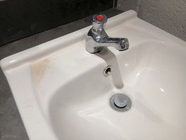 Slimy sink