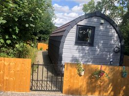 Entrance from the back of the pod