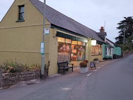 Trattoria restaurant on site