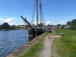 Boat on the canal
