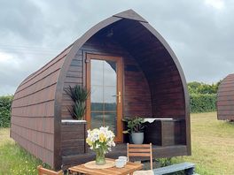 Pod with outdoor seating