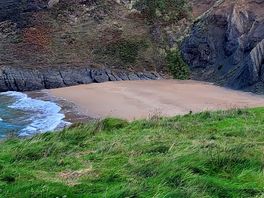 Mwnt beach