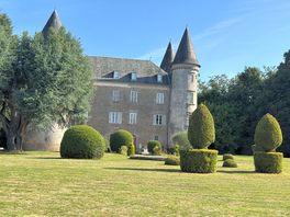 The châteaux