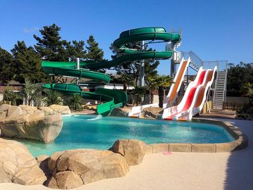 Water slides (added by manager 14 Nov 2013)