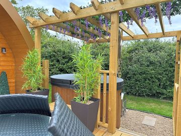 Patio and log burning hot tub
