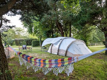 Rcn-la-ferme-du-latois-camping-in-de-vendee-kamperen-hangmat