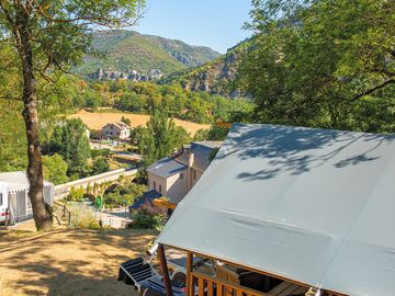 Rcn val de cantobre-aveyron-glamping