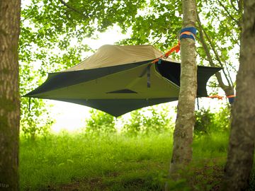 The flying hammock tent