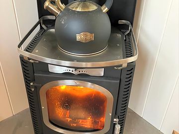 Woodburner and stove for the kettle