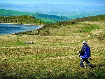 The perfect break for walkers. open the gate to a 5000 acres common!