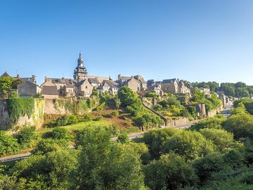A 800 mètres de la cité médiévale de moncontour