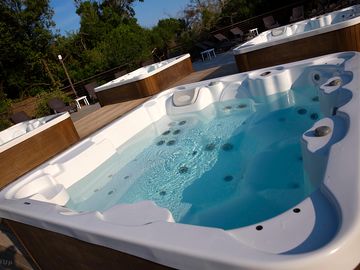 The jacuzzi area