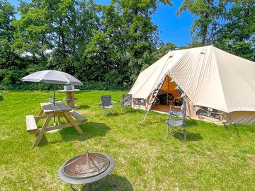 Deluxe bell tents